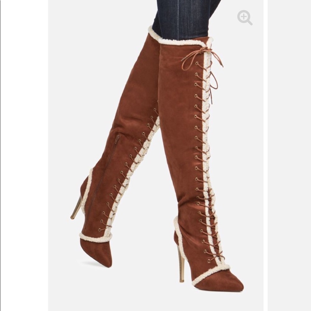 Cognac fur heels